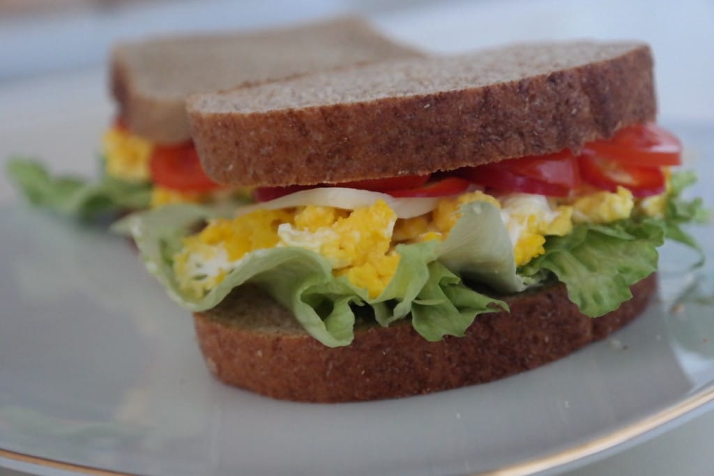 Egg breakfast sandwich