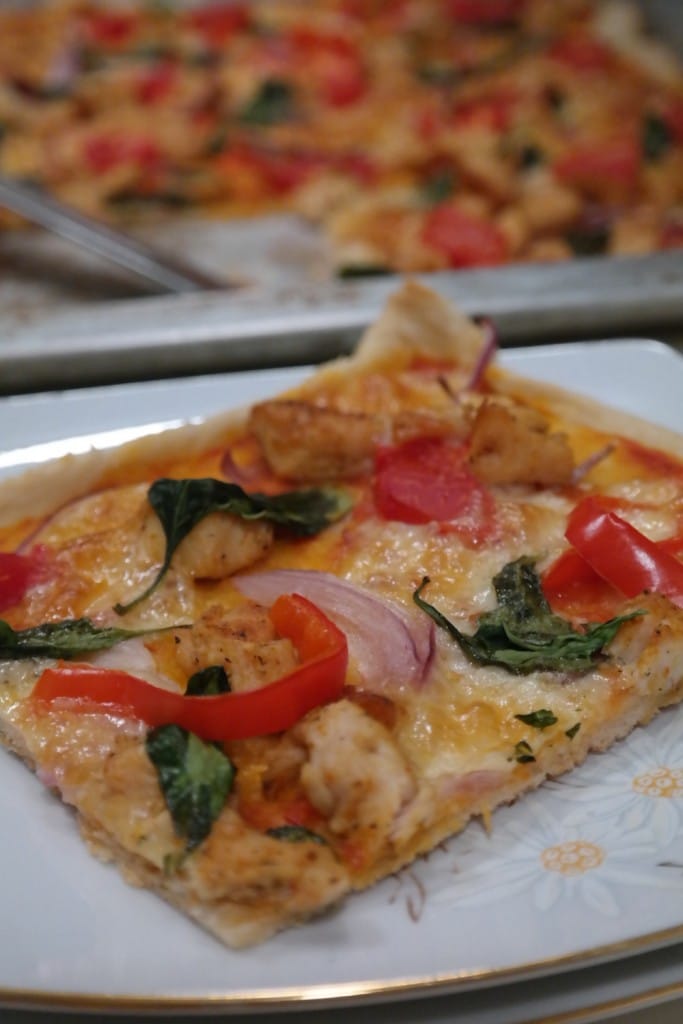 Pizza cu pui si spanac
