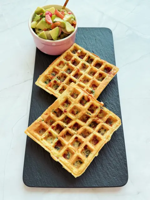 🇬🇧 Savory waffles with mushrooms, mozzarella and spinach 🧇 Served with a fresh avocado salad for a change from sweet breakfasts. Recipe on the blog - link in bio!
https://www.loredanaarion.ro/en/savory-mushroom-spinach-waffles/🇷🇴 Gofre sărate cu ciuperci, mozzarella și spanac 🧇 Eu le-am servit cu o salată cu avocado, să avem și ceva proaspăt lângă. Rețeta e pe blog - link în bio!
https://www.loredanaarion.ro/gofre-ciuperci-mozzarella-spanac/
.
.
.
.
#SavoryWaffles #WaffleRecipe #BrunchIdeas #SpinachWaffles #BreakfastInspiration