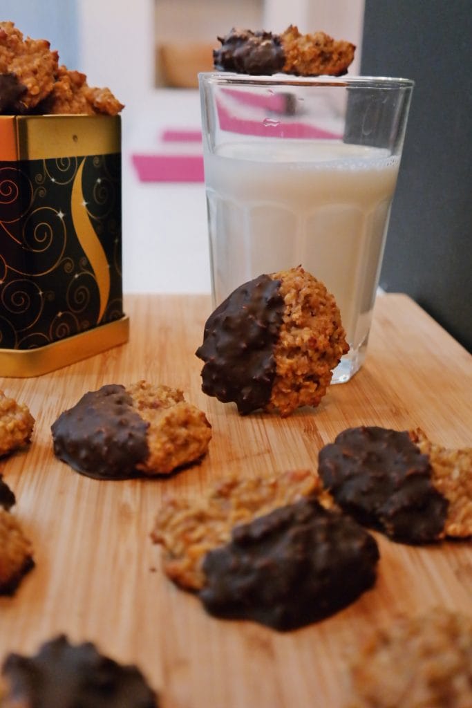 Oat and Walnut Cookies Recipe – No Refined Sugar