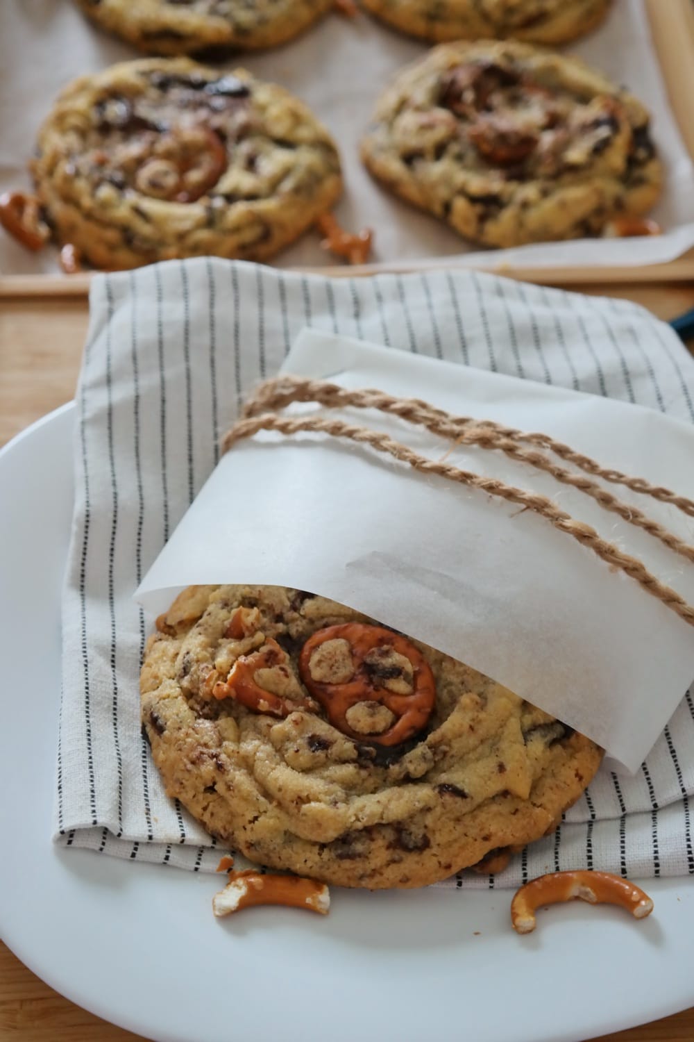 Chocolate chip and pretzel cookies