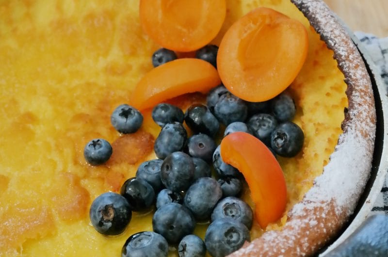 Dutch Baby Pancake Recipe (Easy Baked German Pancake)