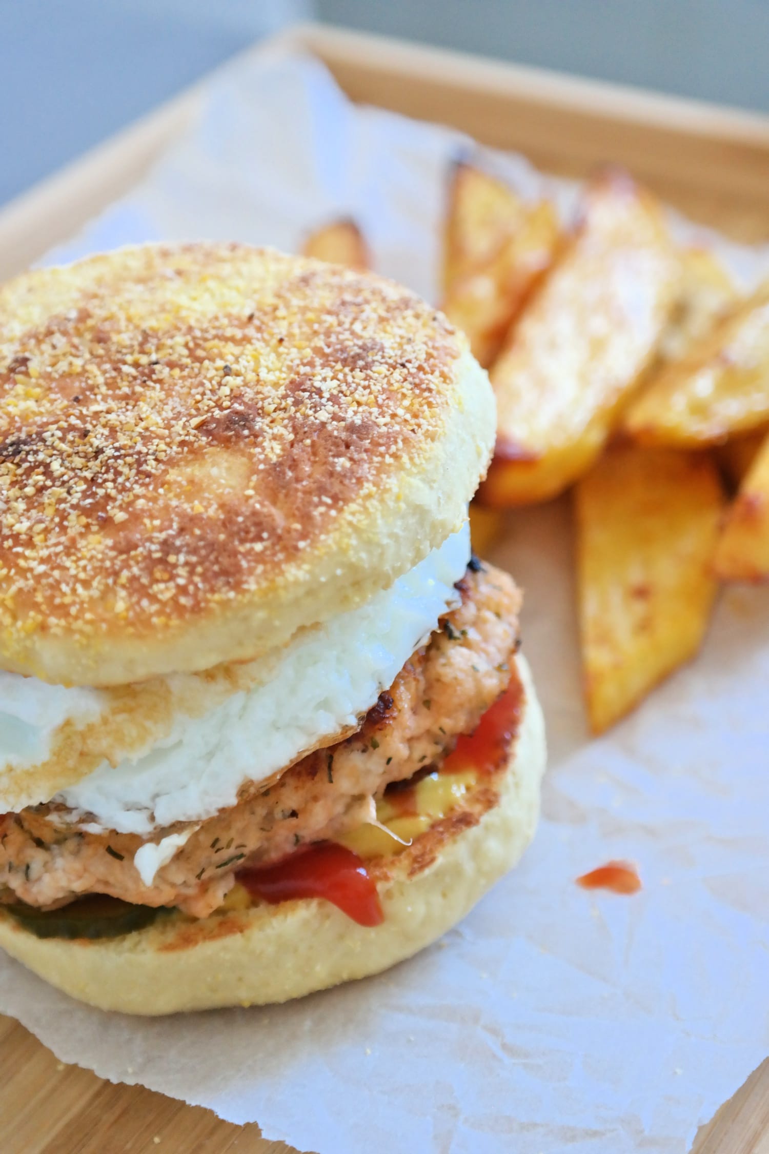 English muffins recipe: Sandwich presentation