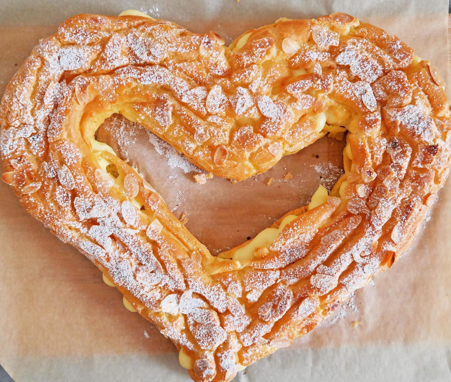 Paris-Brest shaped as ❤️, cause love is in the air 💕
.
.
.
.
#bake #baking #homebaking #homebaked #bakefromscratch #bakingfromscratch #ilovebaking #parisbrest #frenchpastry #dessert #desserts #dessertporn #instagood #delicious #bakinglove #bakingtime #food #foodblogger