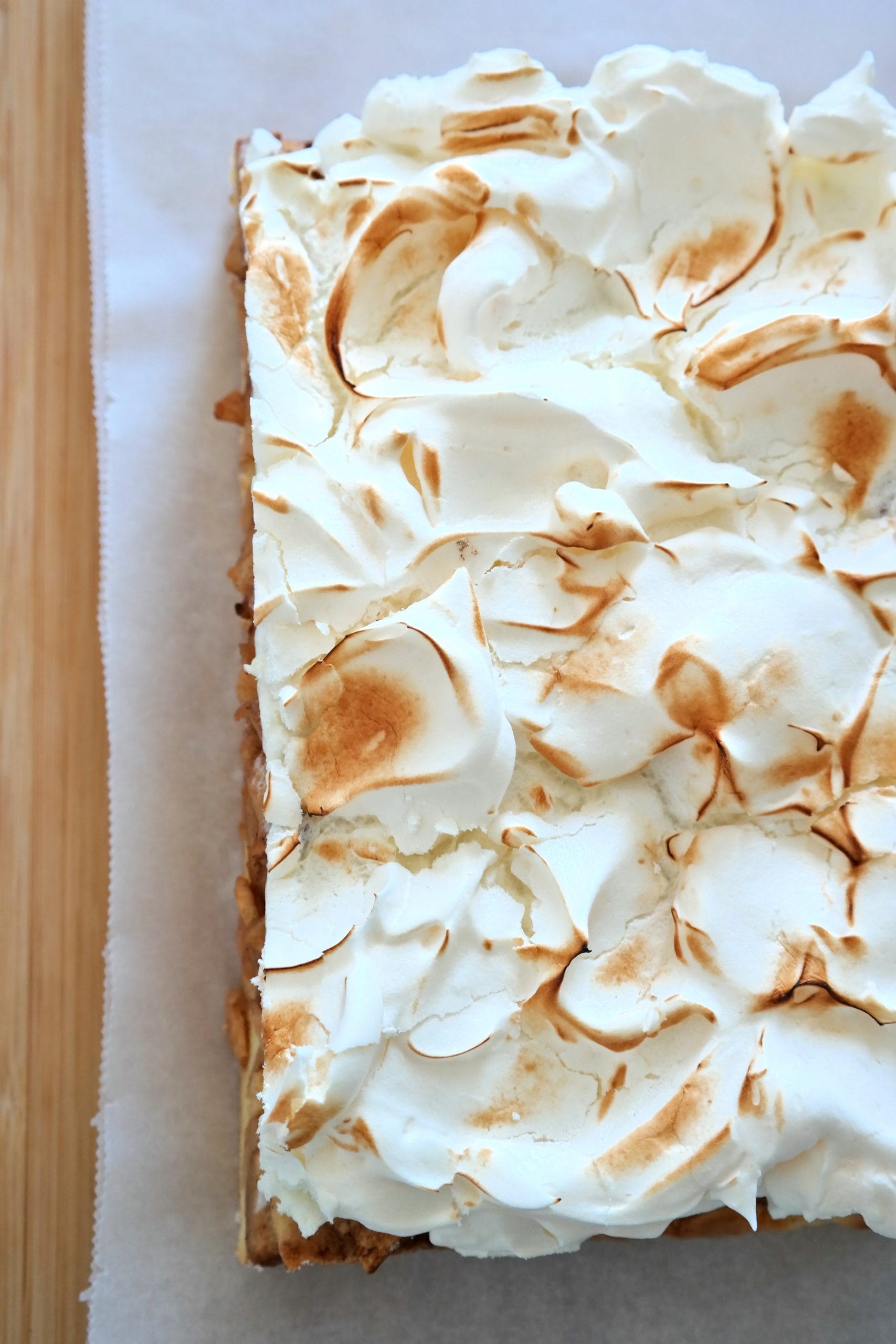 Apple and Meringue Dessert