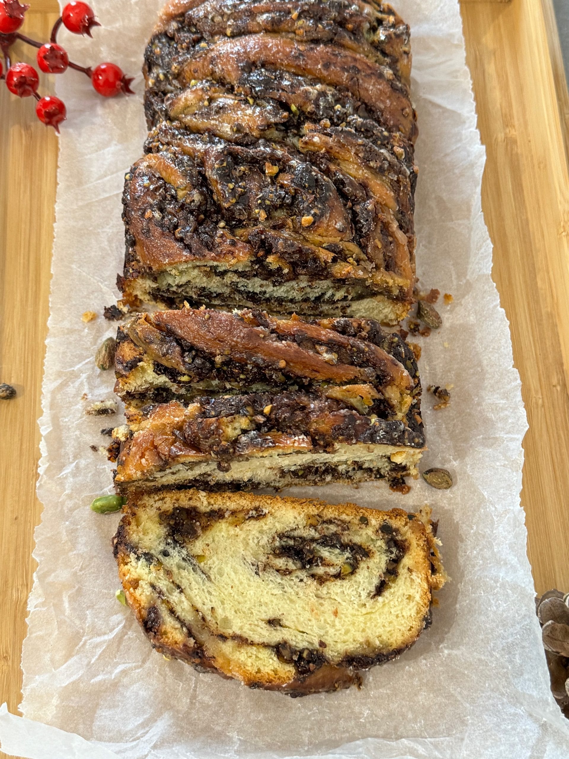 Chocolate and pistachio sweet bread with brandy recipe