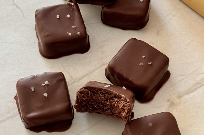 Easy No-Bake Healthy Brownie Bites with Sea Salt