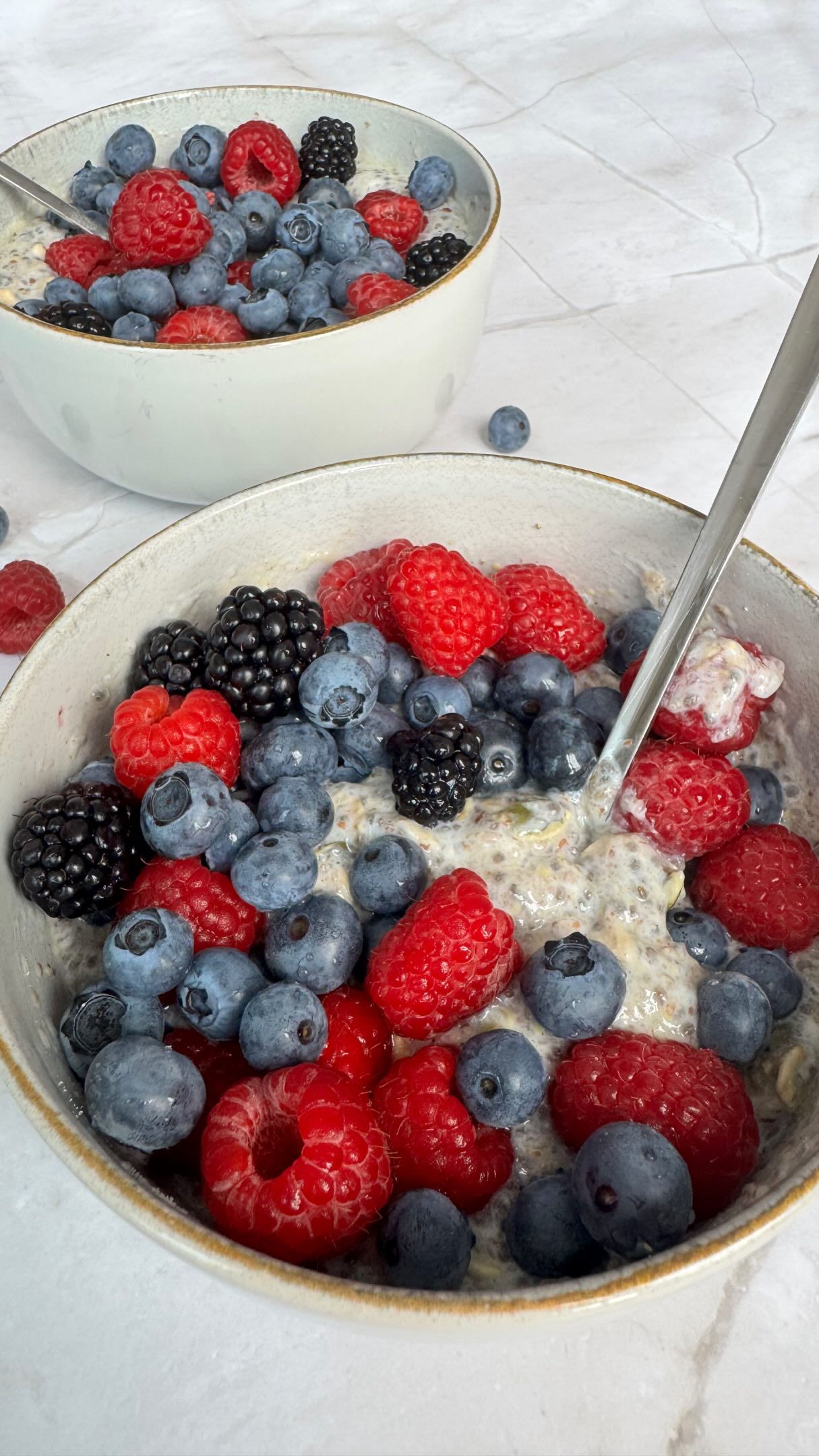[EN] 💪 27g of protein, plenty of fiber, and an ultra-creamy texture.This High-Protein Chia & Oat Pudding is one of our favorite ways to start the day. 🤍Get the full recipe through the link in bio. 🔗
https://www.loredanaarion.ro/en/high-protein-chia-oat-pudding-recipe/[RO] 💪 27 g proteine, multa fibra si o textura super cremoasa.Budinca proteica cu chia si ovaz este una dintre retetele noastre preferate pentru prima masa a zilei. 🤍Reteta completa este la link-ul din bio. 🔗
https://www.loredanaarion.ro/reteta-budinca-proteica-chia-ovaz/
.
.
.
.
#highprotein #chiapudding #healthybreakfast #proteinrecipe #oatmeal