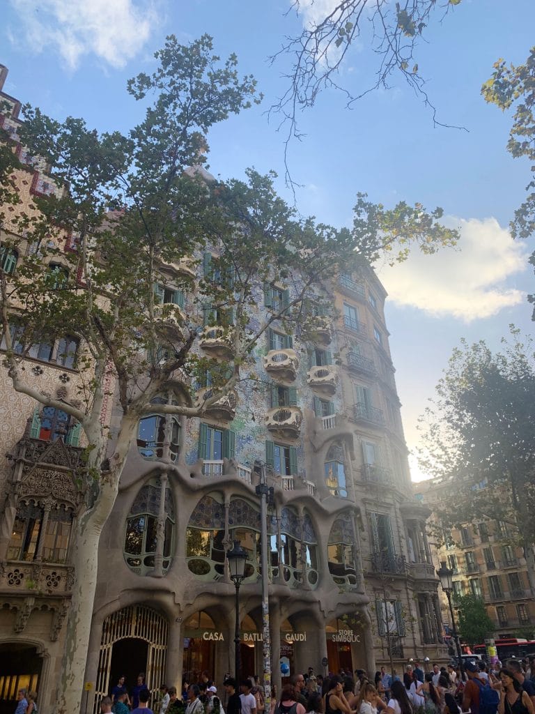 Casa Batllo - Capodopera lui Antoni Gaudi din Barcelona
