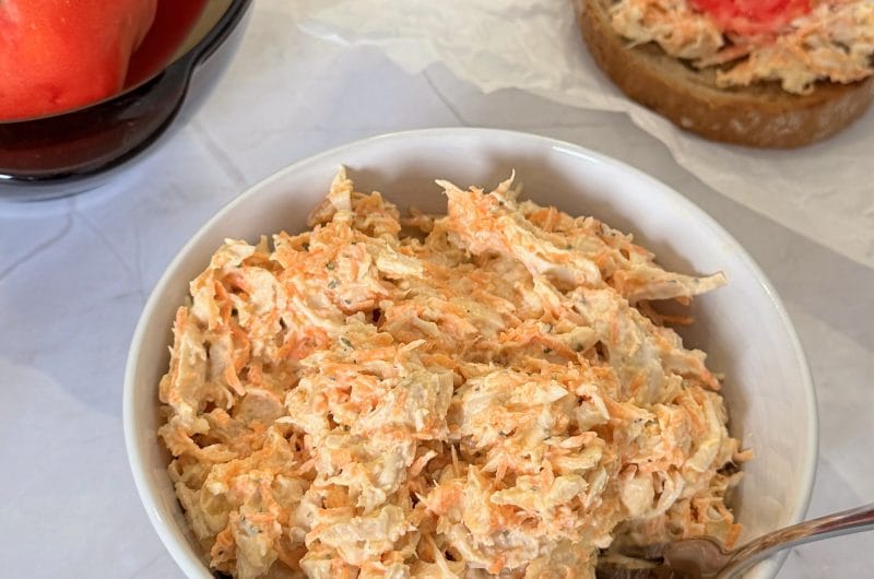 Chicken and Carrot Salad with Greek Yogurt – A Healthy High-Protein Recipe