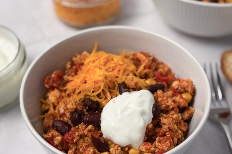 Easy Chicken Chili Recipe with Kidney Beans and Corn